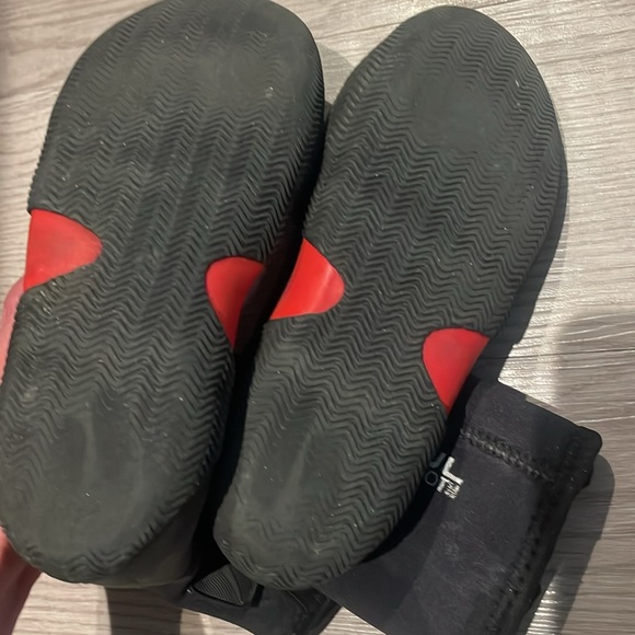 Boys Gil neoprene boots for cold water sports size JXXL, (5-6) - Picture 6 of 6